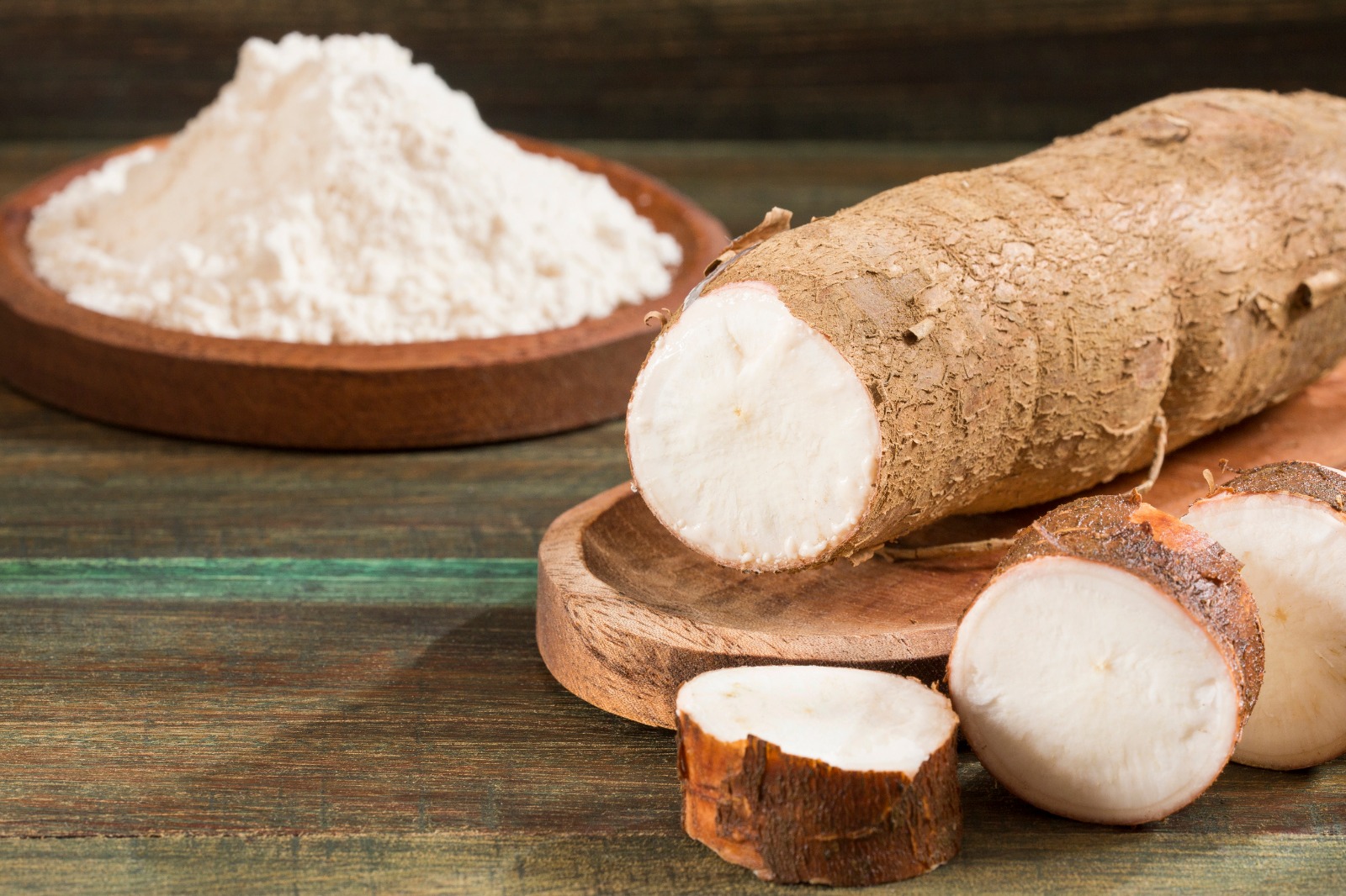 H&agrave;m lượng calo trong 100g bột sắn d&acirc;y cung cấp khoảng 340 kcal cho cơ thể